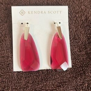 Kendra Scott Maize drop earrings in red